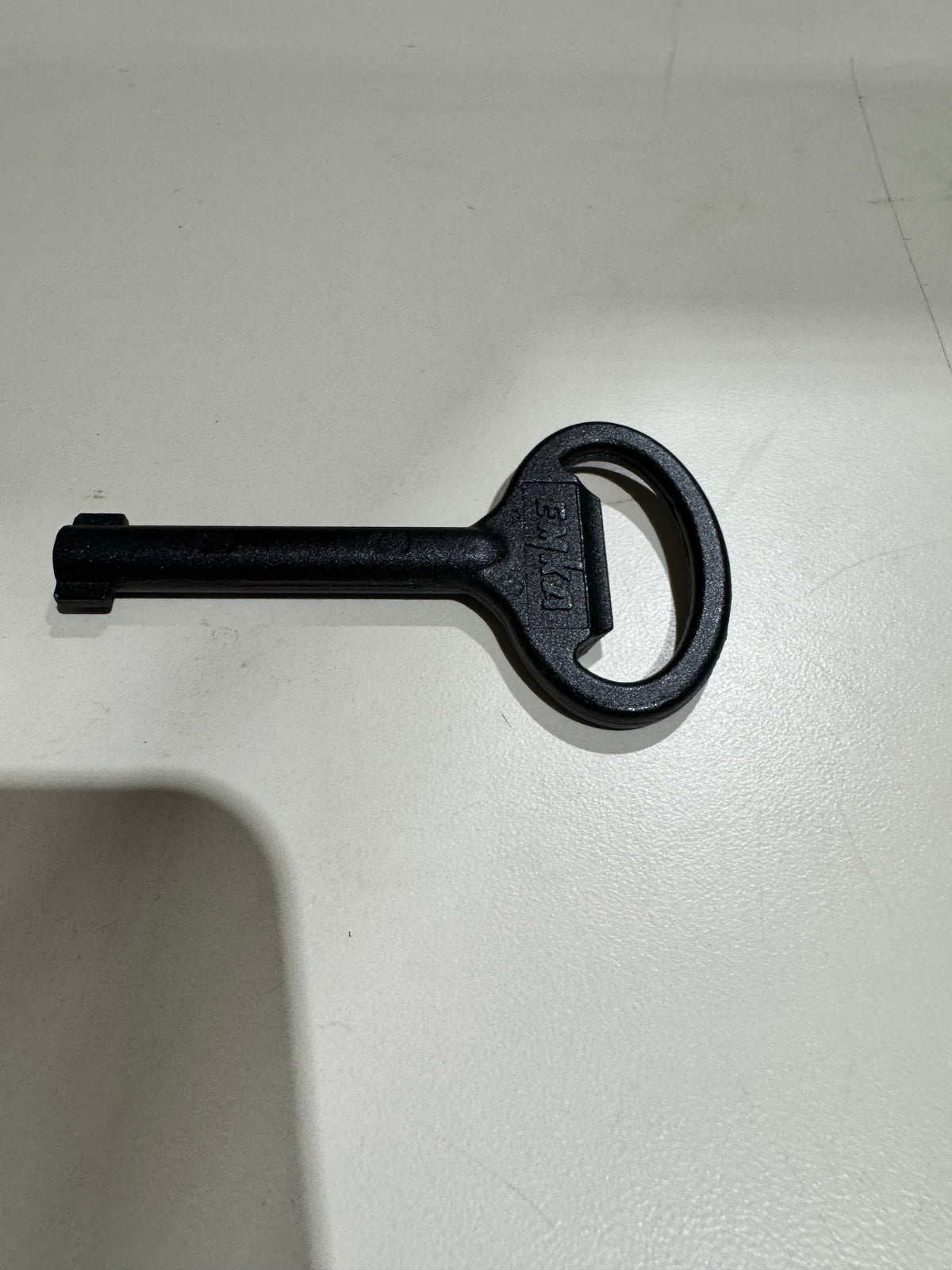 ICE-Dual 80 Cabinet Key (Zemetric)